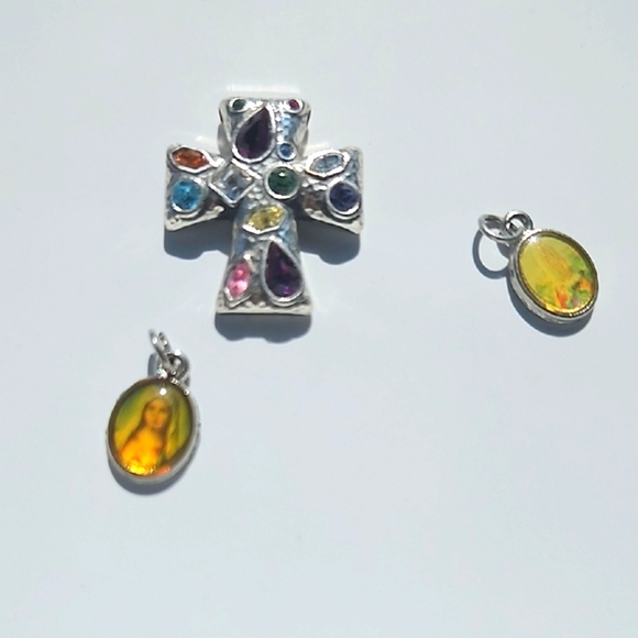 Lot 3 Pieces Charms Pendants Assorted Spiritual Jewelry - Picture 8 of 8